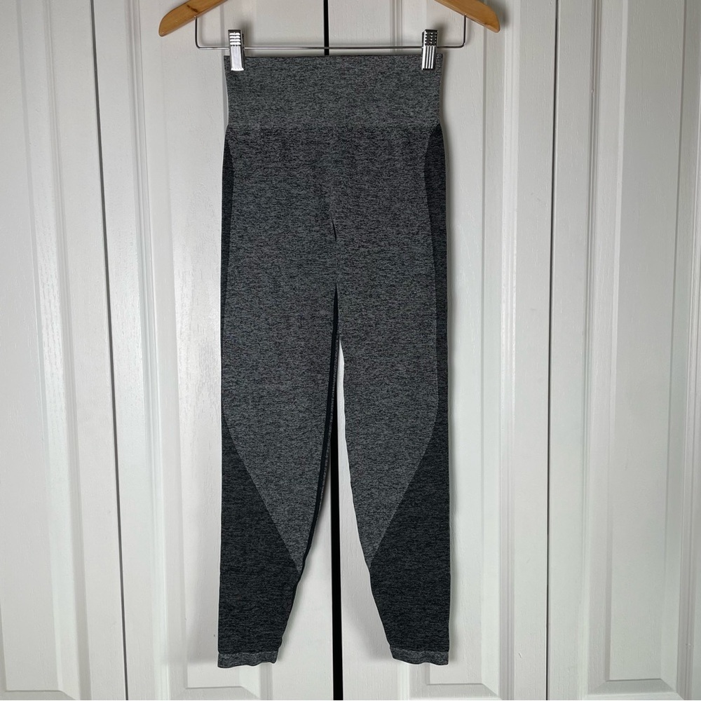 Pink Victoria’s Secret Seamless Leggings Women’s XS Gray Workout Gym Activewear